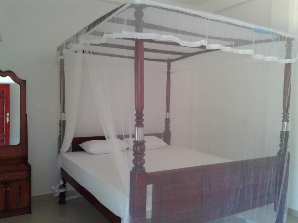 Family Guest House Mirissa Chambre photo